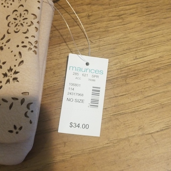 NWT Maurices crossbody bag. - Picture 2 of 7